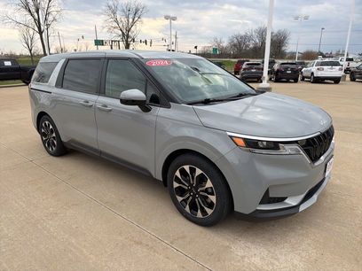 Used 2024 Kia Carnival EX