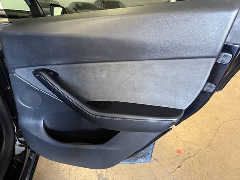 Used 2023 Tesla Model Y Long Range AWD/4WD image 17