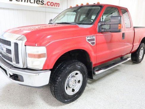 Used 2008 Ford F250 XLT image 2