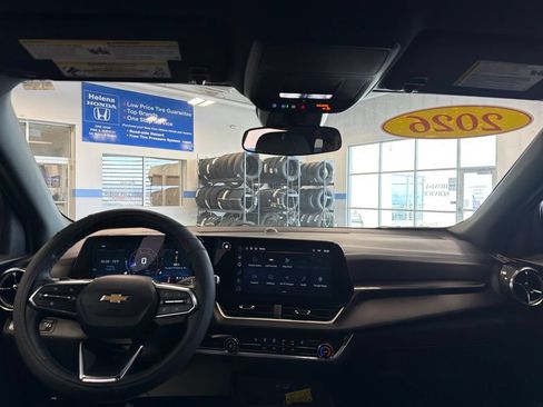 Used 2026 Chevrolet Equinox LT AWD/4WD image 9