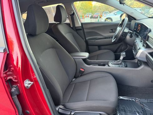 Used 2025 Hyundai Kona SEL image 36