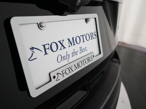 Used 2018 Ford Explorer XLT w/ Equipment Group 202A image 40