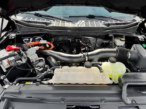 Used 2024 Ford F150 XLT w/ Mobile Office Package image 9