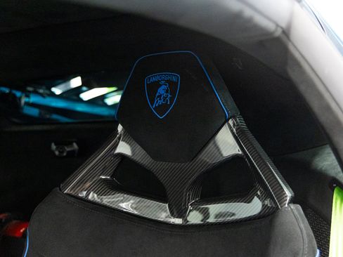 Used 2022 Lamborghini Huracan STO RWD image 53