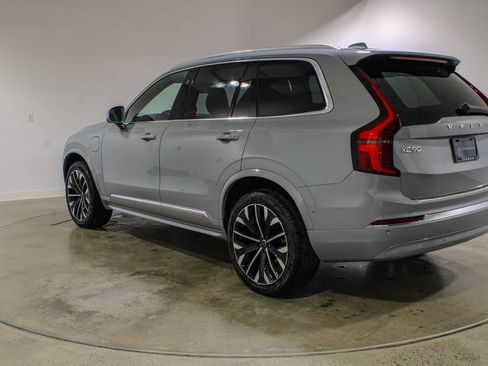 New 2026 Volvo XC90 T8 Plus w/ Protection Package Premier AWD/4WD image 3