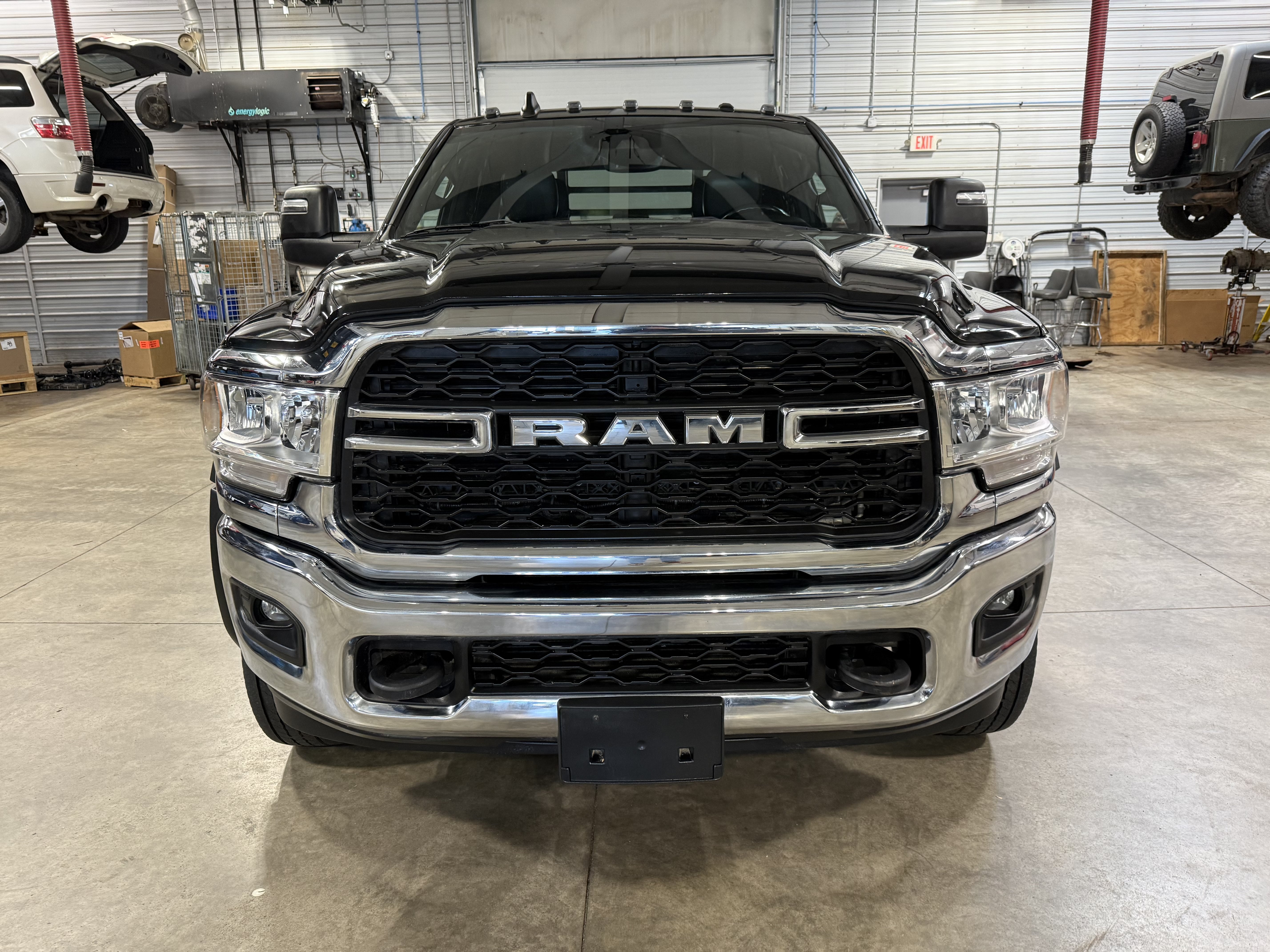 Used 2023 RAM 5500 Tradesman w/ Safety Group AWD/4WD image 39