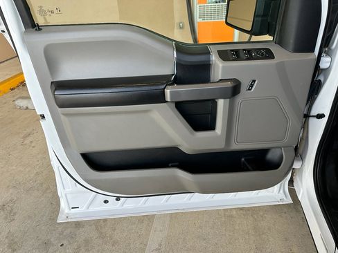 Used 2020 Ford F150 XLT w/ Trailer Tow Package image 9