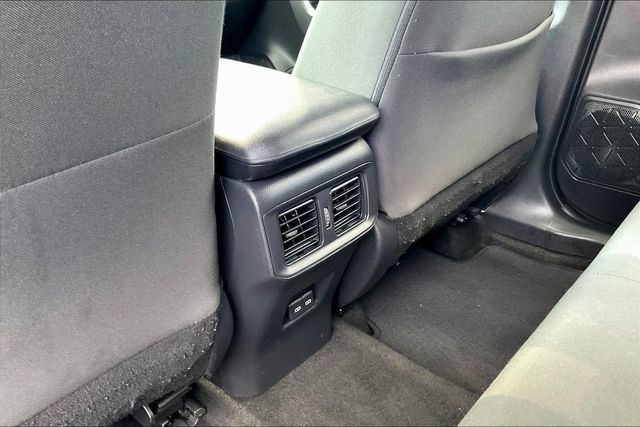 Used 2023 Toyota RAV4 XLE FWD image 12