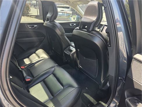 Used 2021 Volvo XC60 T5 Momentum w/ Advanced Package AWD/4WD image 33
