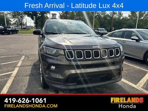Used 2023 Jeep Compass Latitude AWD/4WD image 8
