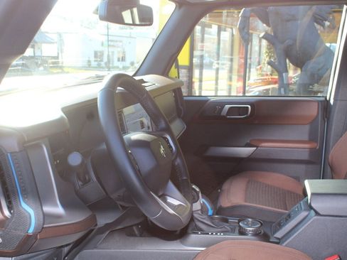 Used 2021 Ford Bronco Outer Banks image 18