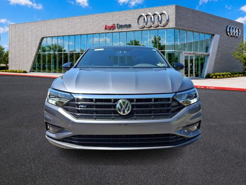 Used 2019 Volkswagen Jetta R-Line FWD image 2