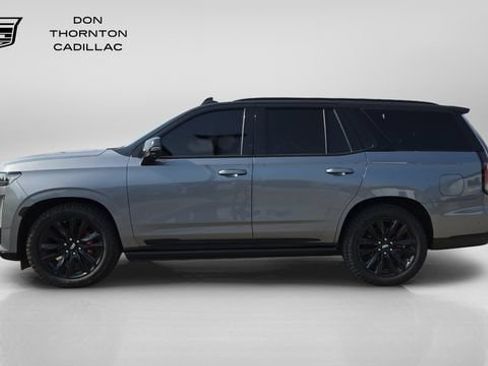 Used 2021 Cadillac Escalade Sport w/ Driver Assist Tech Package AWD/4WD image 2