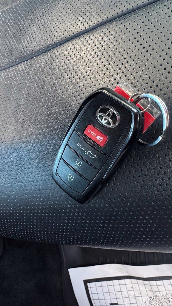 Used 2024 Toyota Sequoia Platinum AWD/4WD image 23