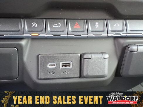 Used 2021 Chevrolet Silverado 1500 Custom image 19