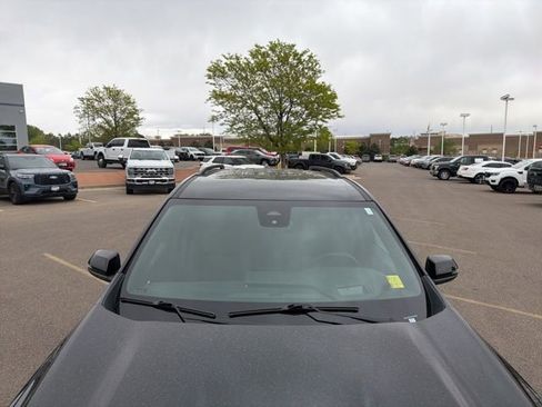 Used 2024 GMC Acadia Elevation w/ Black Edition FWD image 10