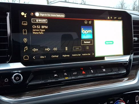 Certified 2025 GMC Sierra 1500 Elevation image 24