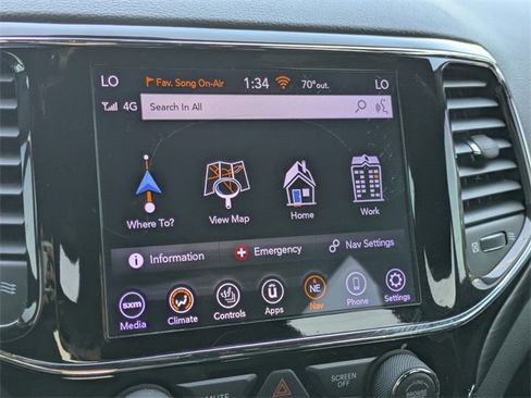 Used 2021 Jeep Grand Cherokee Laredo X image 24