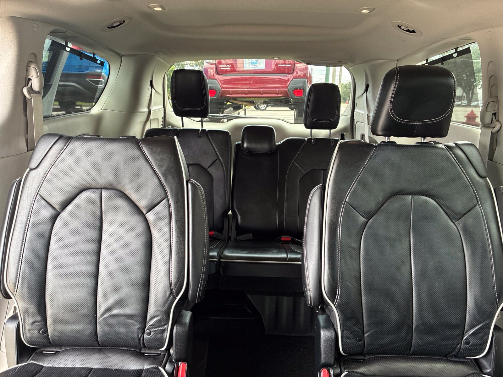 Certified 2023 Chrysler Pacifica Limited AWD/4WD image 11