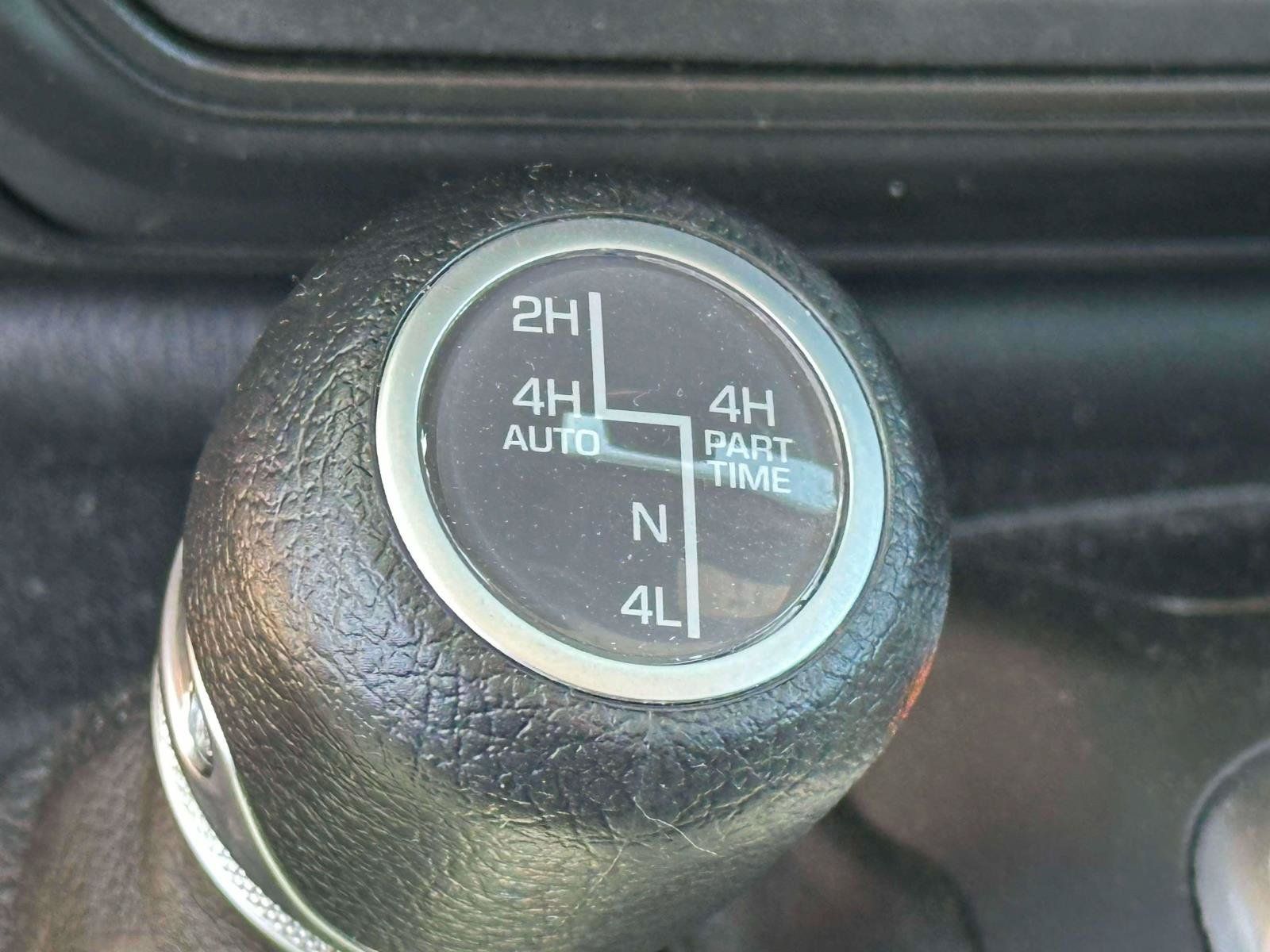 Used 2024 Jeep Wrangler Unlimited w/ Convenience Group AWD/4WD image 26