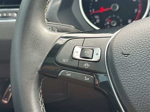 Used 2021 Volkswagen Tiguan SEL image 25