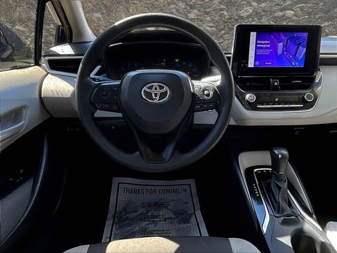 Used 2024 Toyota Corolla LE w/ LE Convenience Package image 5