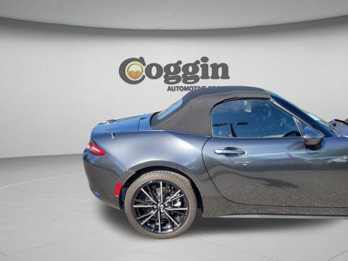 Used 2024 MAZDA MX-5 Miata Grand Touring w/ Weather Package RWD image 31