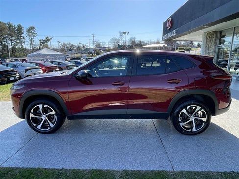 Certified 2024 Chevrolet Trax RS w/ Driver Confidence Package image 11