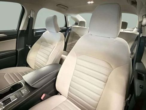 Used 2018 Ford Fusion S image 28