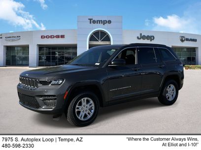 New 2025 Jeep Grand Cherokee Laredo w/ Trailer Tow Package