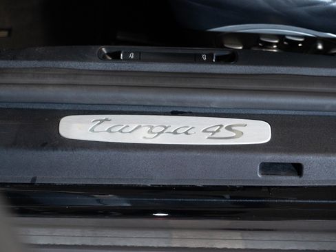 Certified 2019 Porsche 911 Targa 4S AWD/4WD image 13