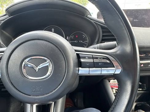 Used 2019 MAZDA MAZDA3 Sedan w/ Preferred Package FWD image 17