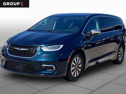 Used 2023 Chrysler Pacifica Limited