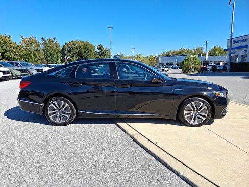 Used 2020 Honda Accord EX image 7