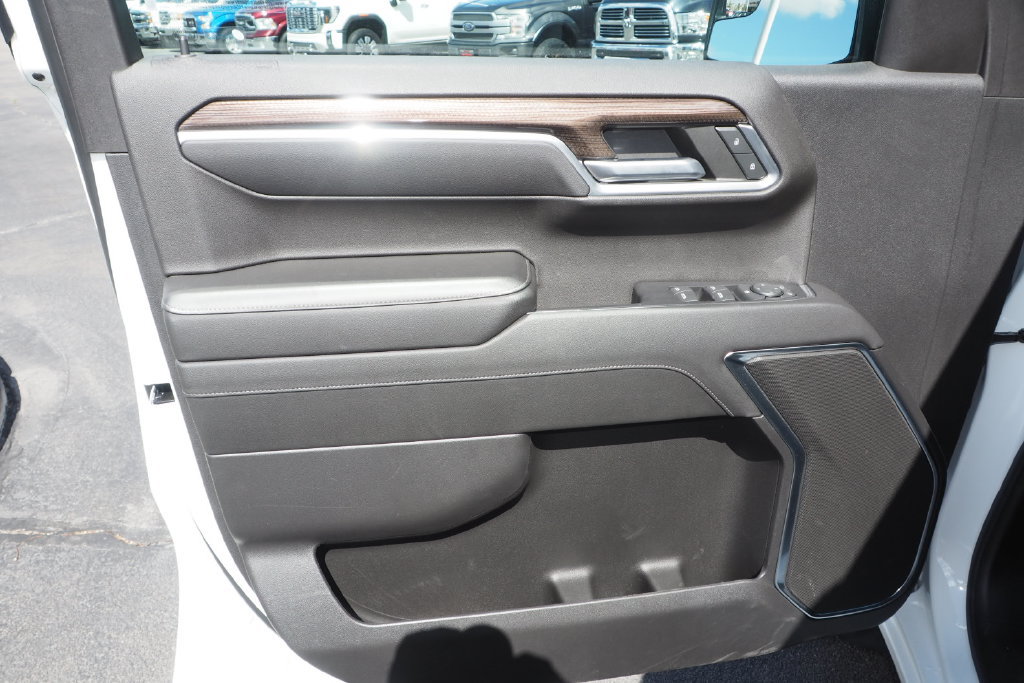 Used 2022 Chevrolet Silverado 1500 RST AWD/4WD image 14