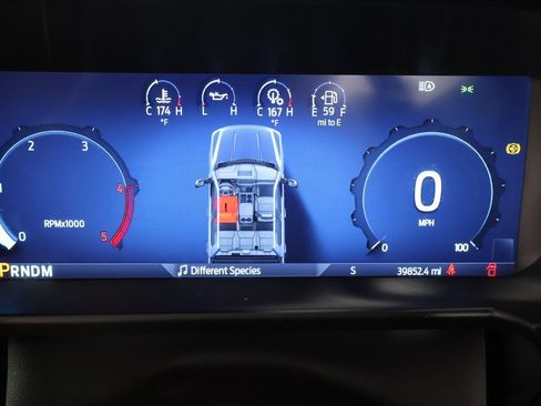 Used 2024 Ford F350 Platinum w/ FX4 Off-Road Package image 4