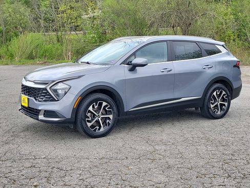 Used 2023 Kia Sportage EX AWD/4WD image 1