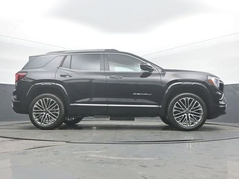 New 2026 GMC Terrain Denali w/ LPO, Floor Liner Package image 52