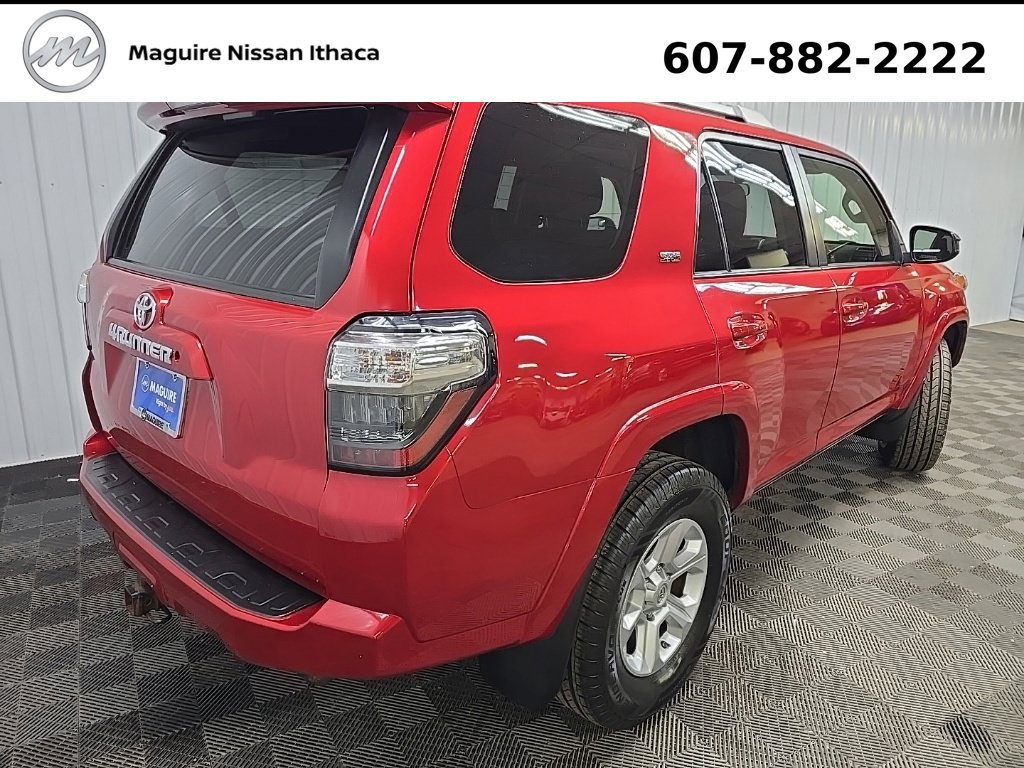 Used 2018 Toyota 4Runner SR5 AWD/4WD image 11