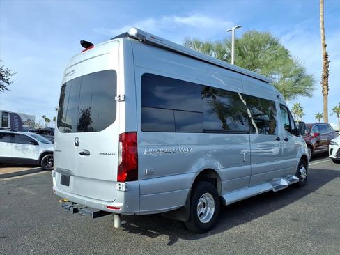 Used 2024 Mercedes-Benz Sprinter 3500 image 5