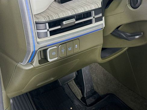 Certified 2025 Hyundai Santa Fe Calligraphy image 10