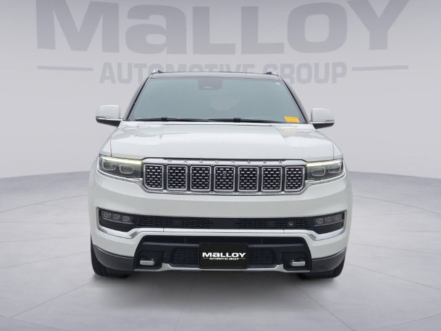 Used 2022 Jeep Grand Wagoneer Series III w/ HD Trailer Tow Package AWD/4WD image 8