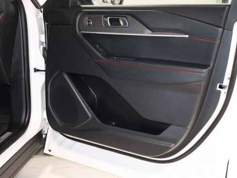 Used 2025 Ford Explorer ST-Line w/ Premium Package image 56