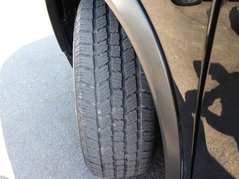 Used 2024 Nissan Rogue S image 50