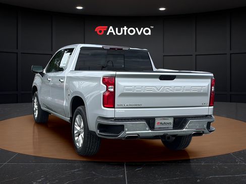 Used 2019 Chevrolet Silverado 1500 LTZ w/ LTZ Premium Package AWD/4WD image 3