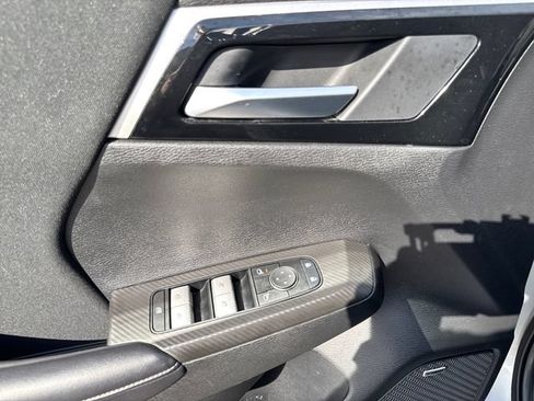 Used 2025 Mitsubishi Outlander ES AWD/4WD image 11