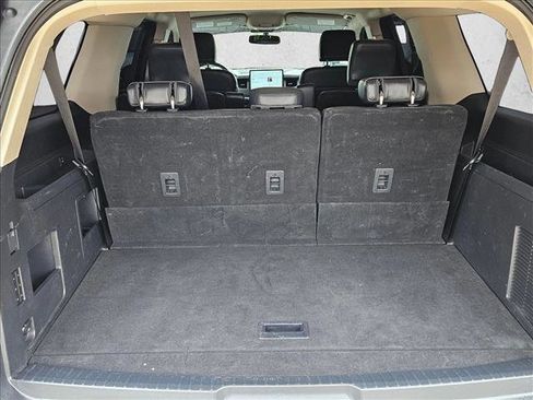 Used 2022 Ford Expedition Max XLT image 6