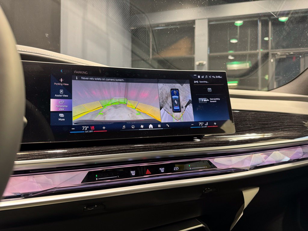 Used 2026 BMW i7 xDrive60 w/ Executive Package AWD/4WD image 8