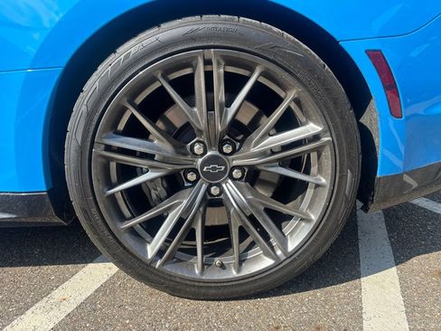 Used 2022 Chevrolet Camaro ZL1 RWD image 29