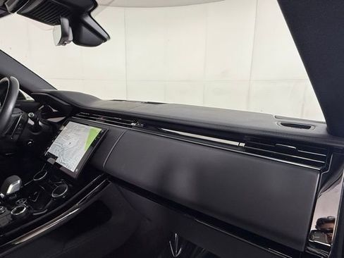 Used 2023 Land Rover Range Rover Sport SE Dynamic image 31